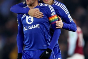 纽约尼克斯发布备战花絮，今夜强势反弹，英超任务艰巨，阵容厚度经受考验(纽约尼克斯大卫李)