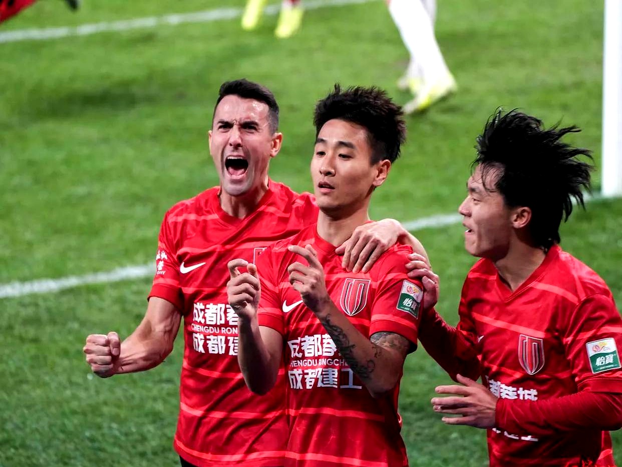 转折点！成都蓉城豪取连胜；中超转会期攻防权衡；引发热议；细节决定成败的简单介绍