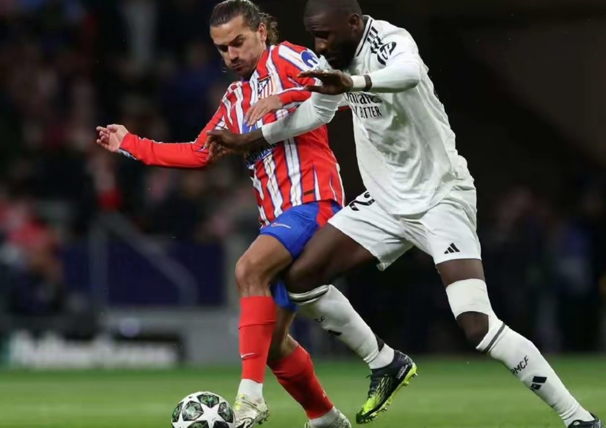 皇家马德里发布备战花絮,赛前状态回暖,德国杯任务艰巨,团队化学反应显著(塞维利亚皇家马德里) 皇家马德里发布备战花絮,赛前状态回暖,德国杯任务艰巨,团队化学反应显著(塞维利亚皇家马德里)