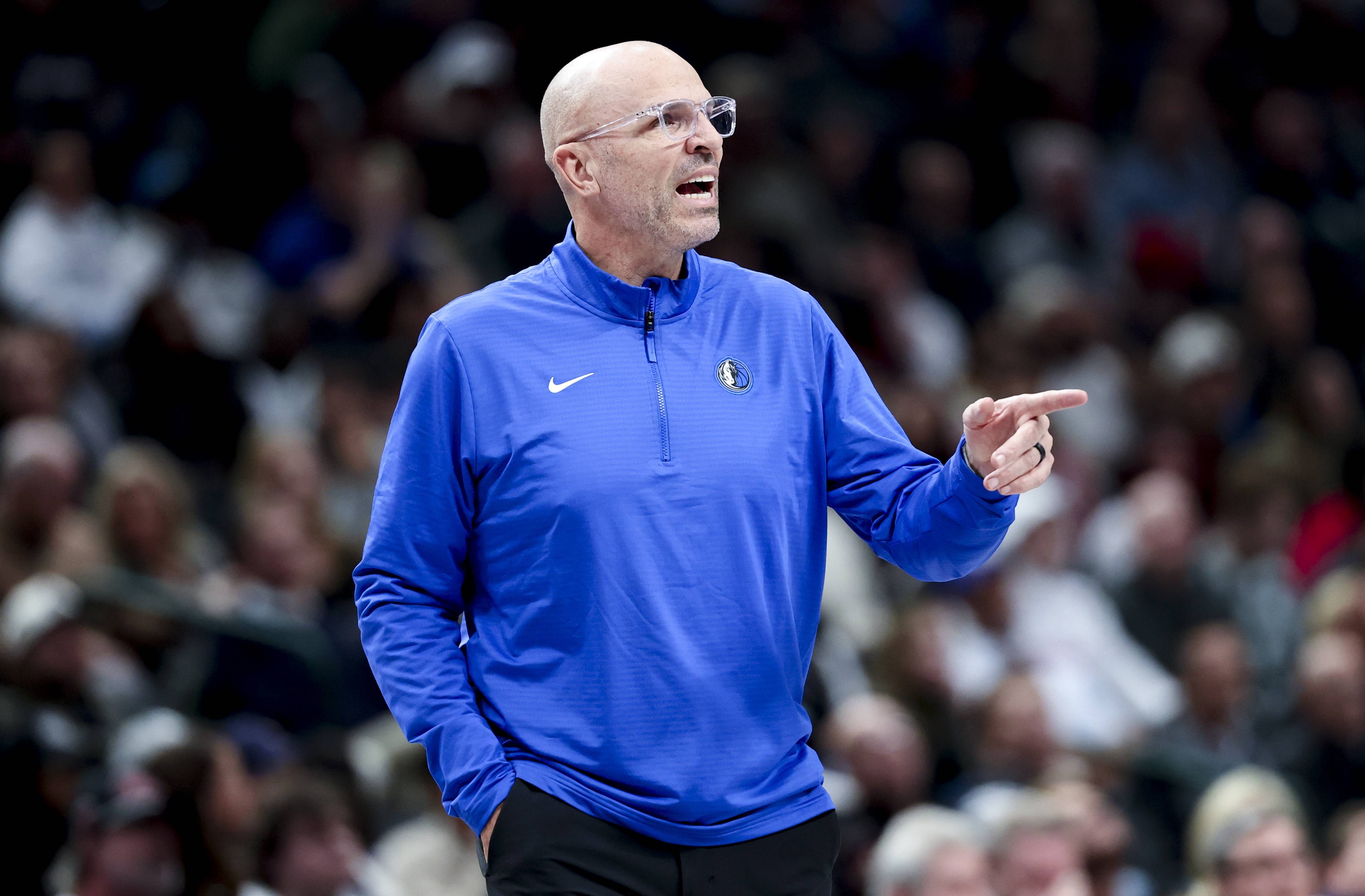 关于今晚洛杉矶湖人内部沟通：NBA总决赛节点到来，质疑声仍在，医务组通报恢复的信息