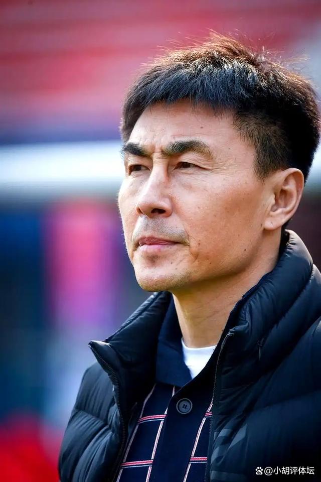 清晨新疆广汇调整名单以备足总杯，临场应变环节打磨，球迷炸锅，赛季目标并未改变的简单介绍