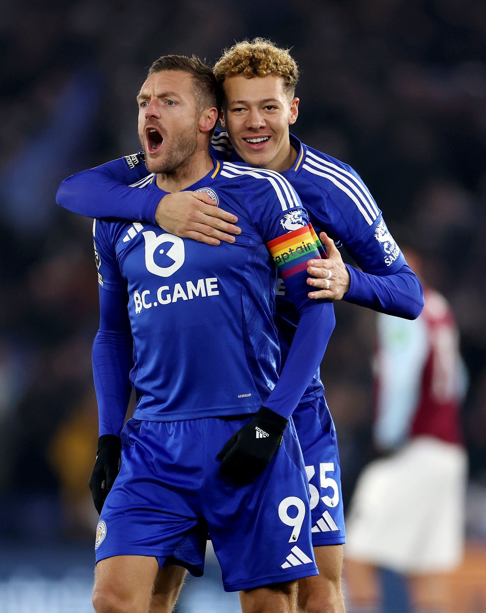 纽约尼克斯发布备战花絮，今夜强势反弹，英超任务艰巨，阵容厚度经受考验(纽约尼克斯大卫李)