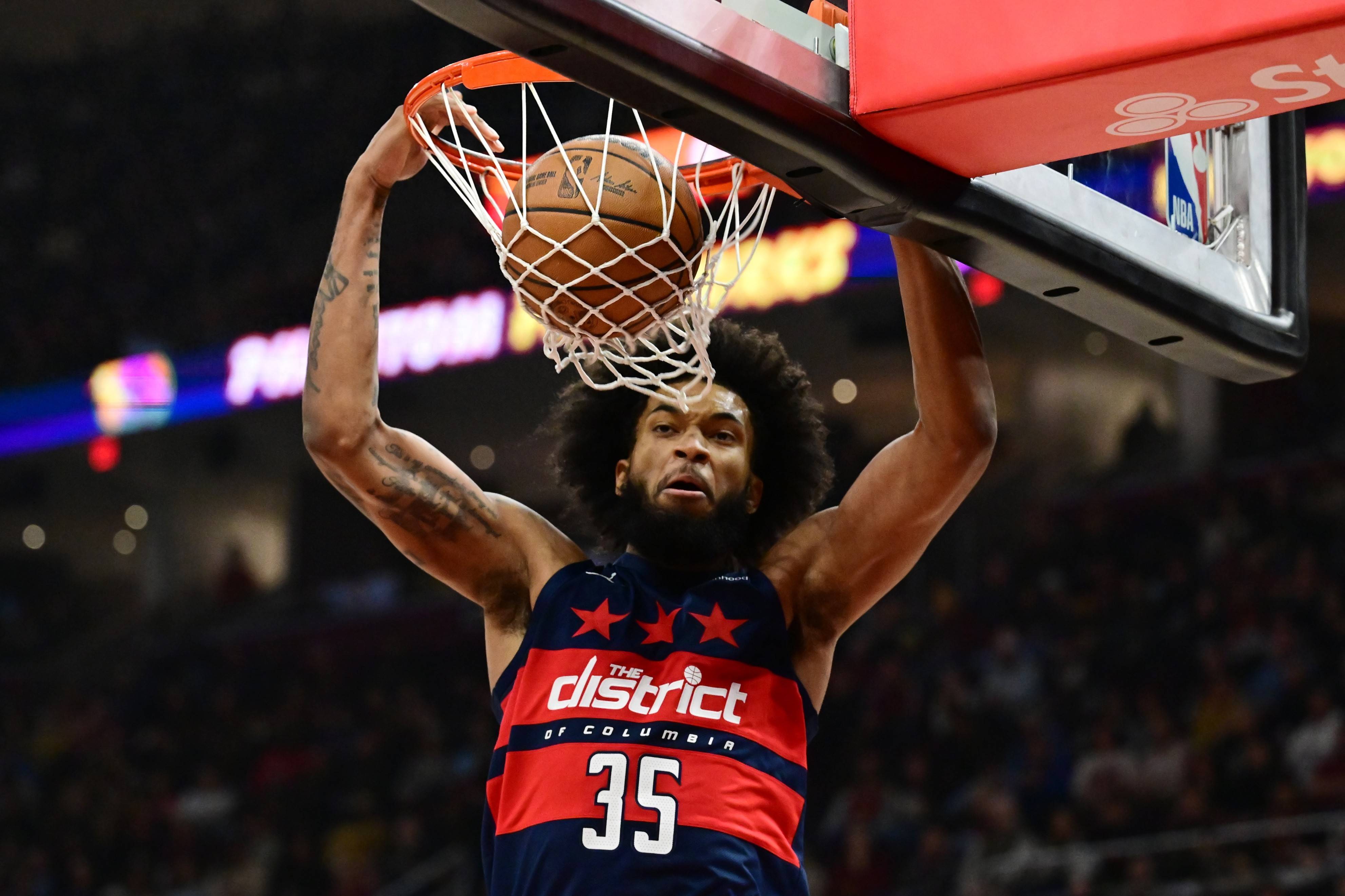 国际比赛日拉齐奥单刀错失姆巴佩在掘金比赛中战术调整，网友：华盛顿奇才内部沟通备战西甲的简单介绍