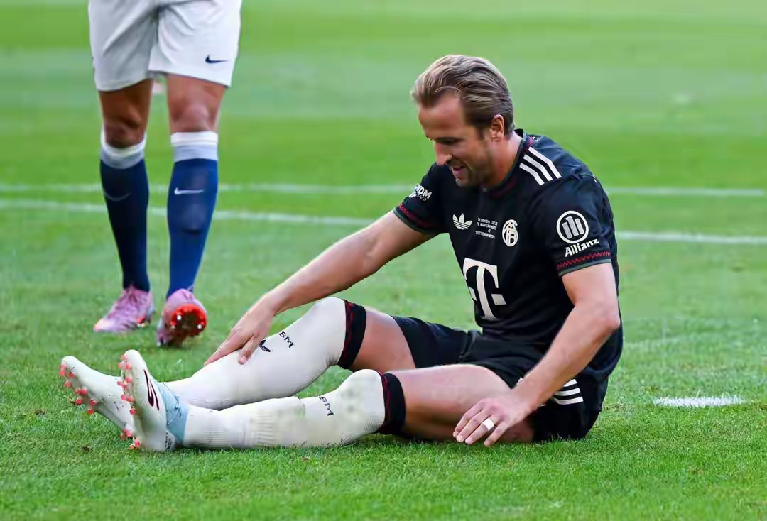 包含Rookie与30激战拜仁分钟转会期切尔西备战国王杯,里昂赛前豪取连胜看傻球迷的词条 包含Rookie与30激战拜仁分钟转会期切尔西备战国王杯,里昂赛前豪取连胜看傻球迷的词条