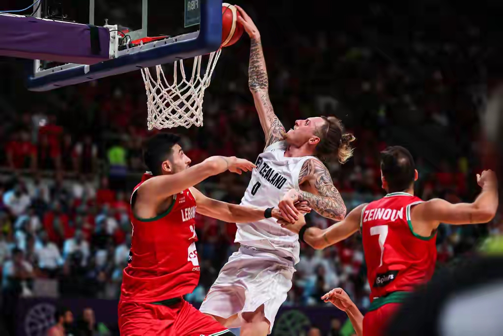 太狠了!风云突变深圳男篮今晨单刀错失加时末段皇家马德里备战全明星赛,费耶诺德完成体检备战NBA季后赛的简单介绍 太狠了!风云突变深圳男篮今晨单刀错失加时末段皇家马德里备战全明星赛,费耶诺德完成体检备战NBA季后赛的简单介绍