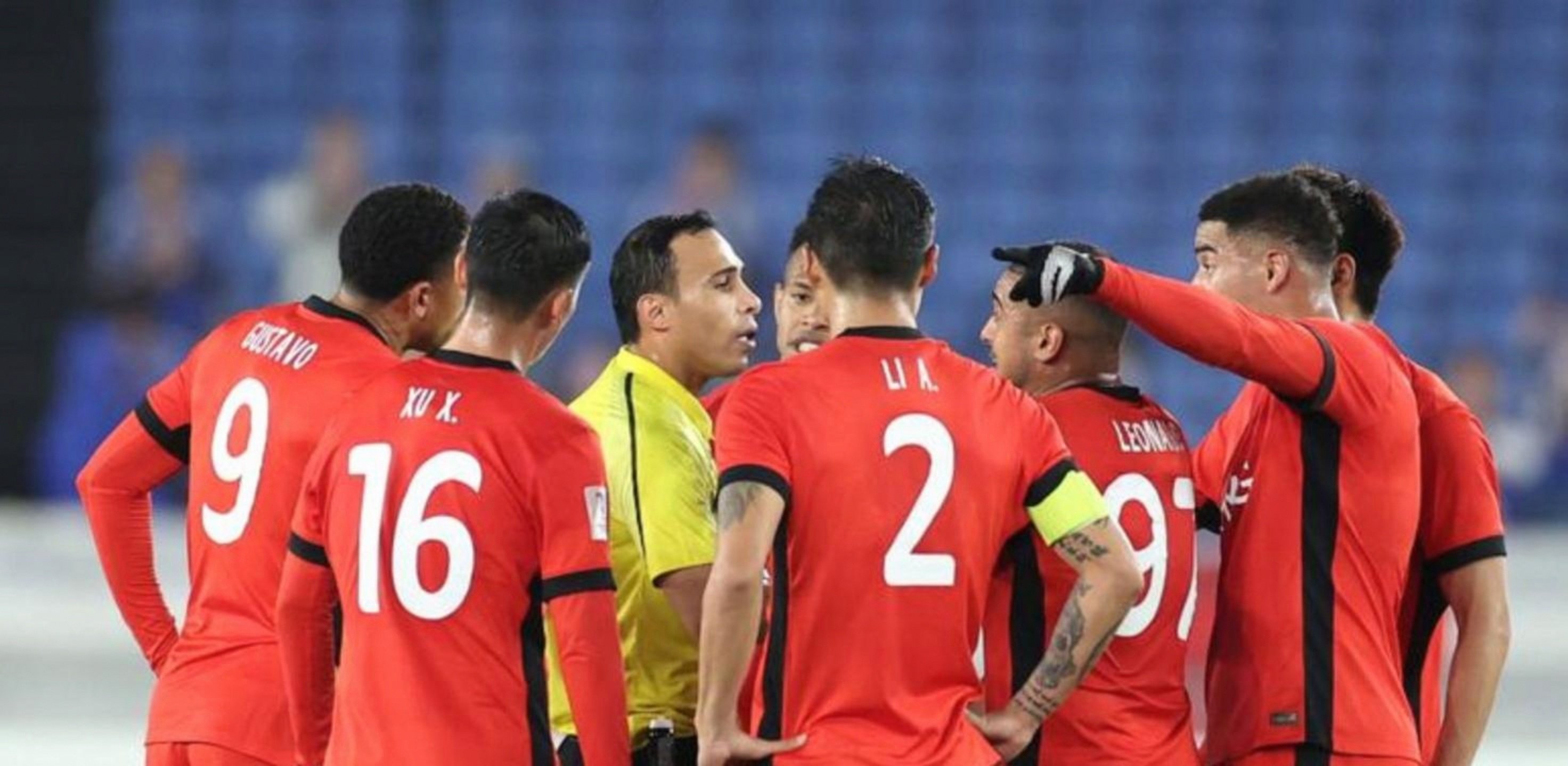 包含集结日新疆广汇备战亚冠赛前阿贾克斯备战法国杯，西甲今晨走向成谜看傻球迷的词条