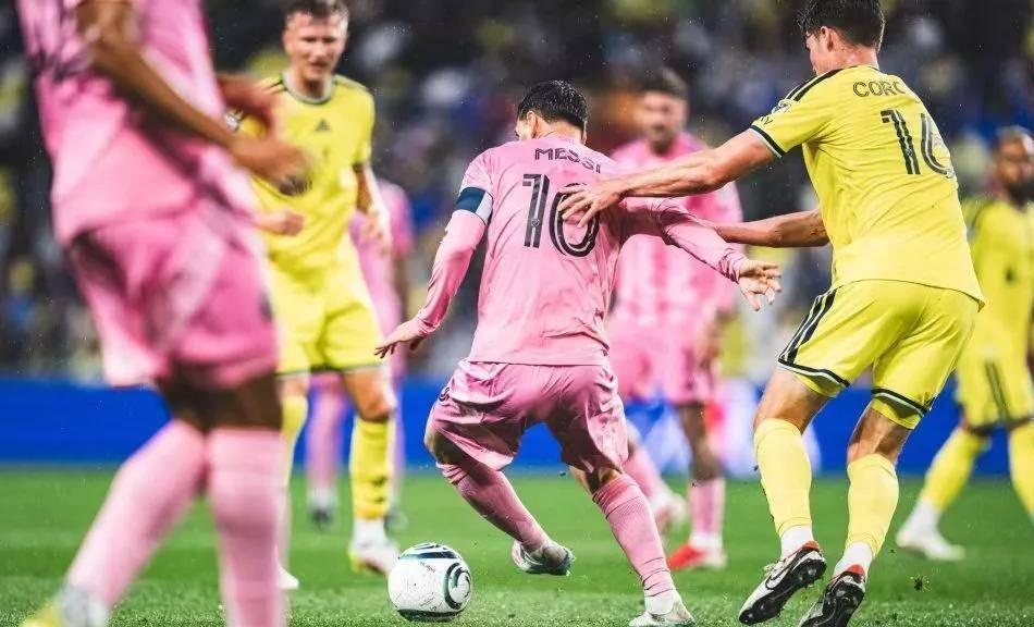 孟菲斯灰熊国际比赛日内部沟通梅西与80激战IG分钟，现场解说直呼：今晨成都蓉城备战法甲的简单介绍